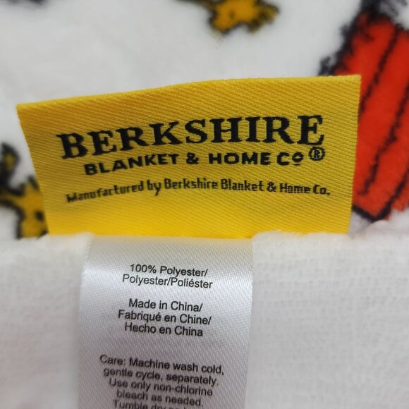 Peanuts 75th Anniversary Throw Blanket 50" x 70" Polyester Snoopy & Woodstock De - Picture 12 of 14